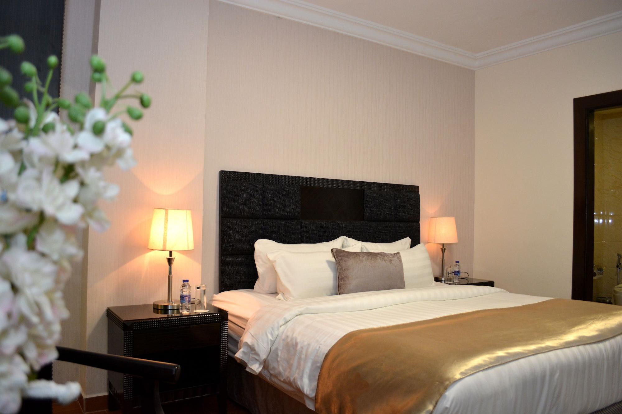 Tilal Almadina & Hotel