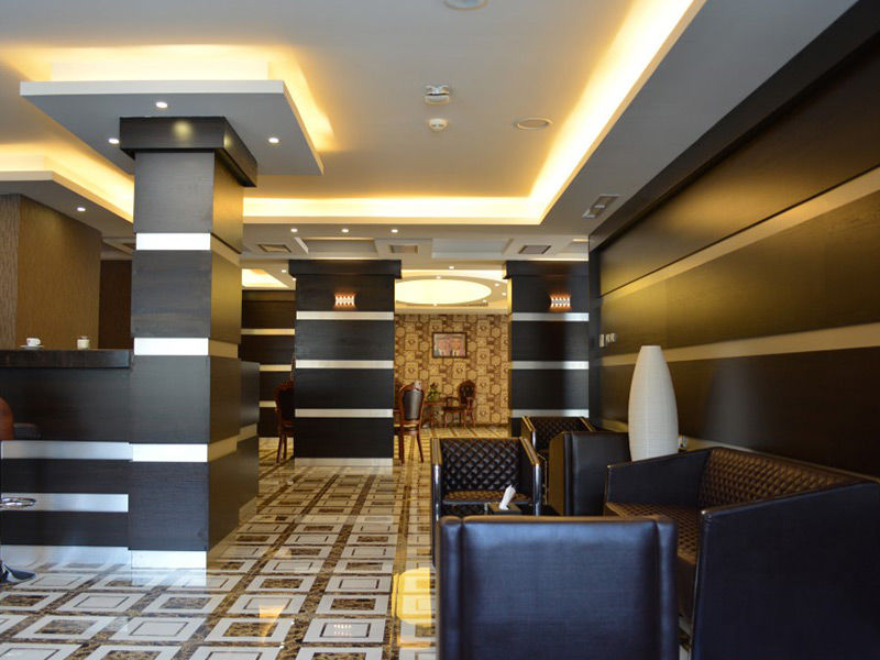 Tilal Almadina & 3*